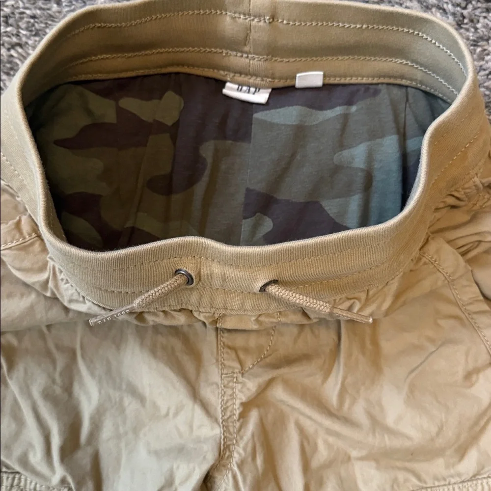 VGUC GapKids Lined Khaki Joggers - Size M (8)